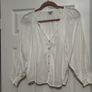 Rails size medium white linen and rayon top.  Like new.